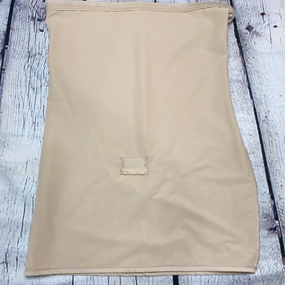 Nude Shapewear/Skirt Size: 2XL - Picture 14 of 17